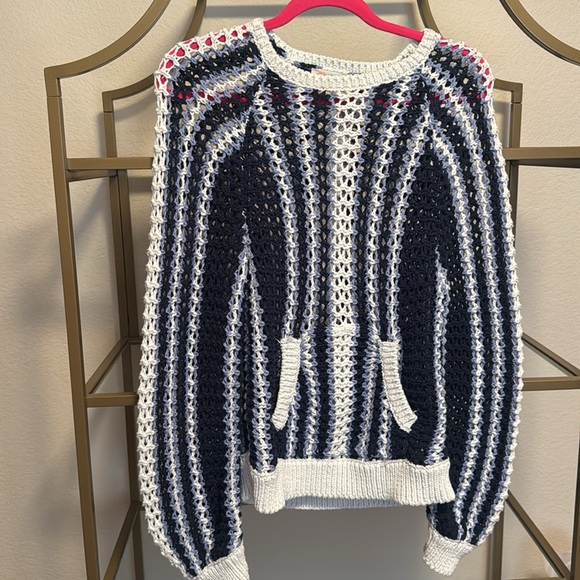 #86 Free People Beach Sweater NWOT - Picture 3 of 3